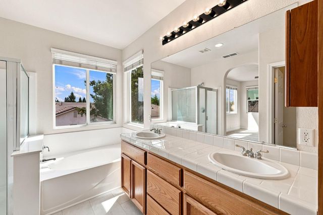 9962 Amulet Pl, Sacramento, CA 95829