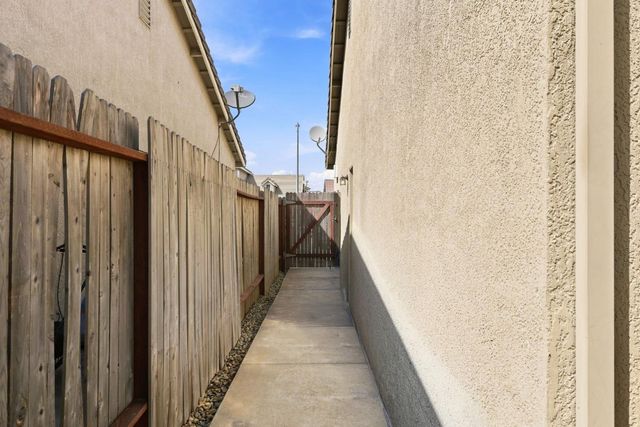 9962 Amulet Pl, Sacramento, CA 95829