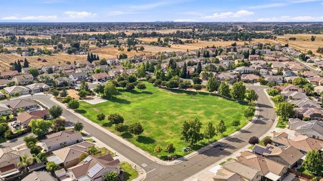 9962 Amulet Pl, Sacramento, CA 95829