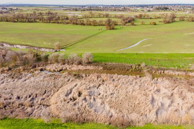 364 Sumatra Dr, Sacramento, CA 95838