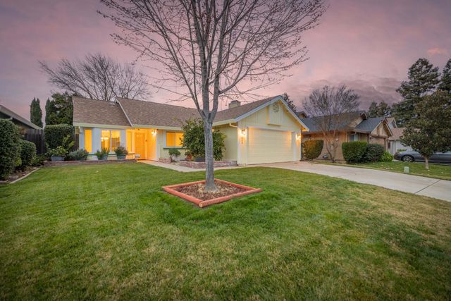 364 Sumatra Dr, Sacramento, CA 95838