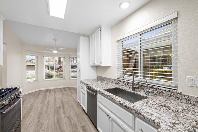 364 Sumatra Dr, Sacramento, CA 95838