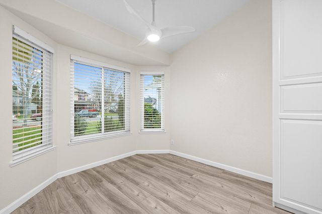 364 Sumatra Dr, Sacramento, CA 95838