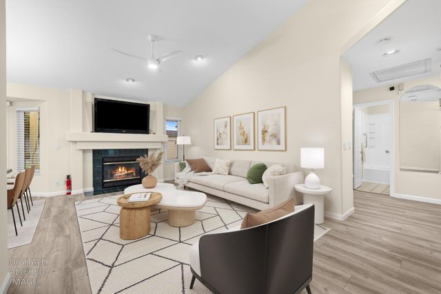 364 Sumatra Dr, Sacramento, CA 95838