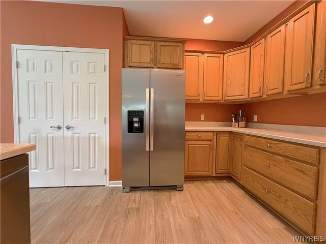 7260 Ashley Lane, Wheatfield, NY 14120
