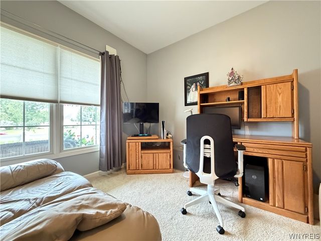 7260 Ashley Lane, Wheatfield, NY 14120