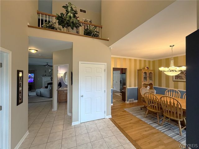 7260 Ashley Lane, Wheatfield, NY 14120
