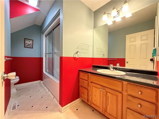 7260 Ashley Lane, Wheatfield, NY 14120