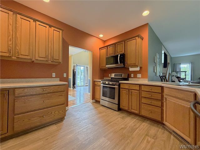 7260 Ashley Lane, Wheatfield, NY 14120
