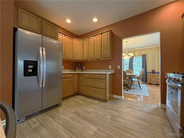 7260 Ashley Lane, Wheatfield, NY 14120