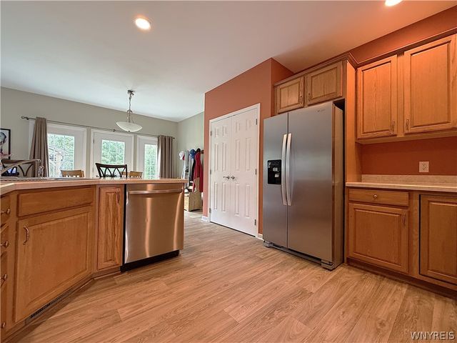 7260 Ashley Lane, Wheatfield, NY 14120