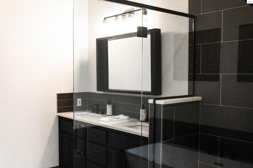 27 The Glades 2C, Sandpoint, ID 83864 photo 16