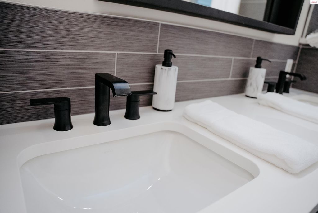 27 The Glades 2C, Sandpoint, ID 83864 photo 17