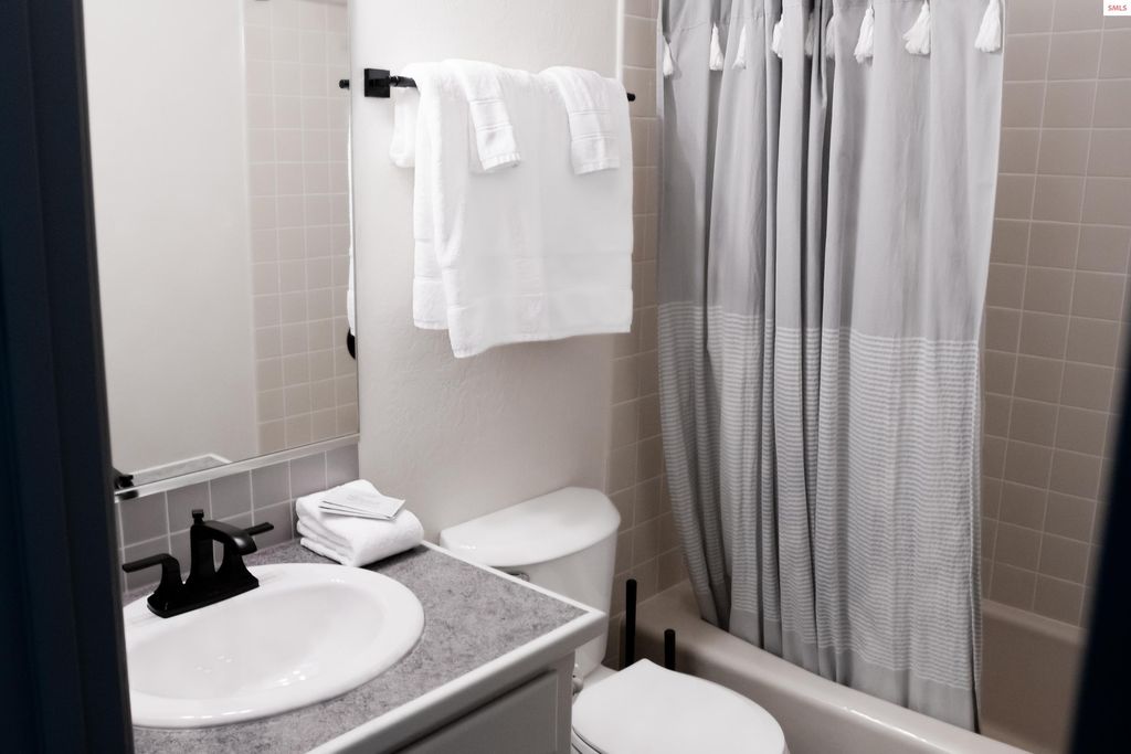 27 The Glades 2C, Sandpoint, ID 83864 photo 32