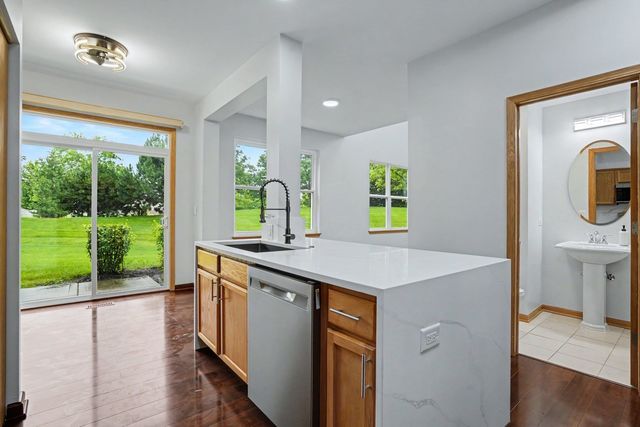 937 Emerald Drive, Pingree Grove, IL 60140