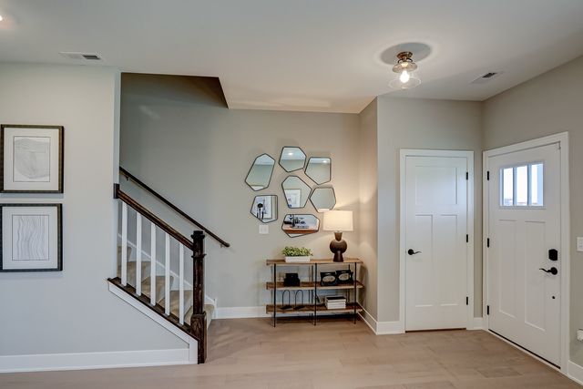 5042 Cedar Drive, Naperville, IL 60564