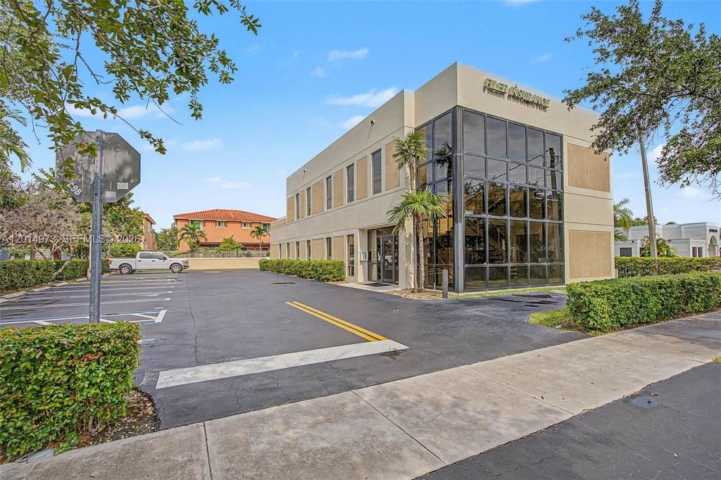 9440 SW 77th Ave, Miami, FL 33156