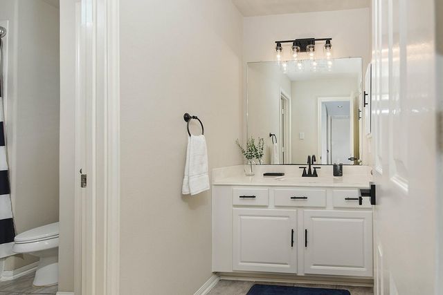 11 Pirouette, The Woodlands, TX 77382