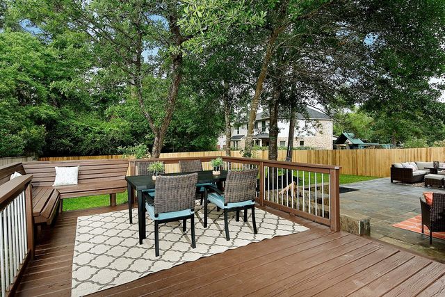 11 Pirouette, The Woodlands, TX 77382