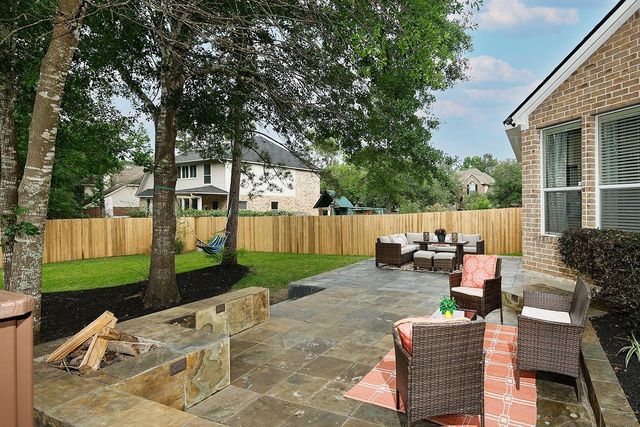 11 Pirouette, The Woodlands, TX 77382