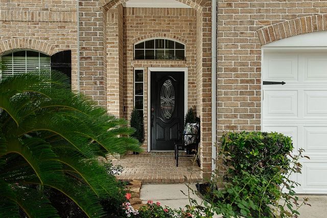 11 Pirouette, The Woodlands, TX 77382