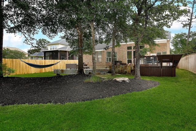 11 Pirouette, The Woodlands, TX 77382