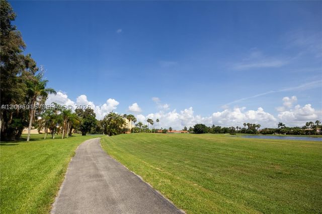 16251 Golf Club Rd 109, Weston, FL 33326