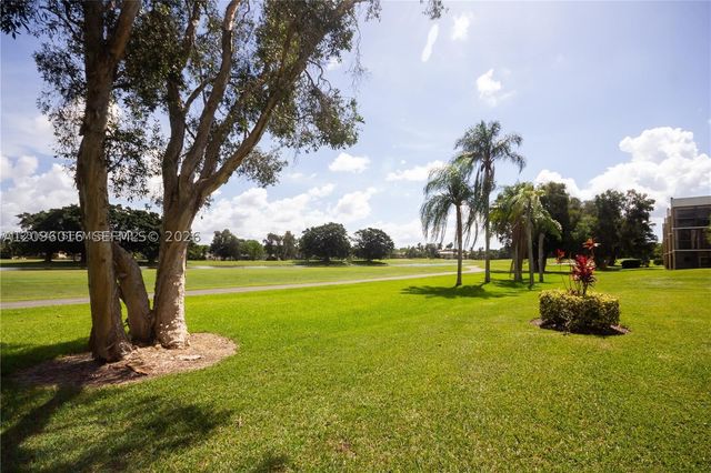 16251 Golf Club Rd 109, Weston, FL 33326