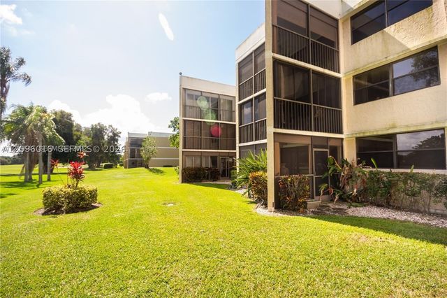 16251 Golf Club Rd 109, Weston, FL 33326