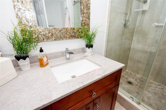 16251 Golf Club Rd 109, Weston, FL 33326
