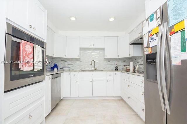 16251 Golf Club Rd 109, Weston, FL 33326