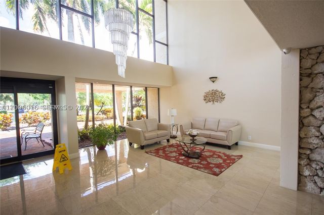 16251 Golf Club Rd 109, Weston, FL 33326