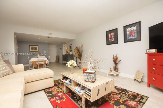 16251 Golf Club Rd 109, Weston, FL 33326