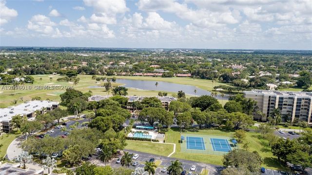 16251 Golf Club Rd 109, Weston, FL 33326