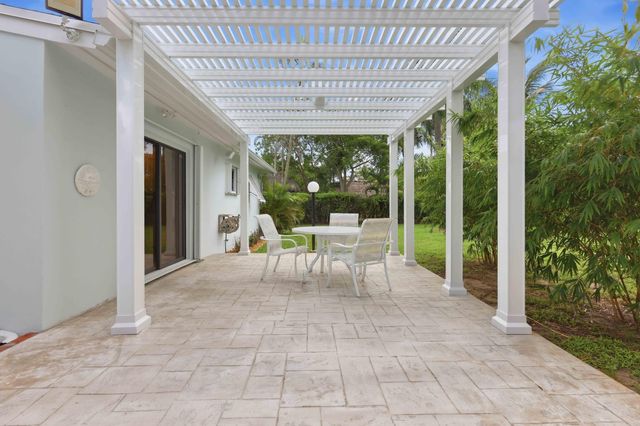 2460 SW 15TH Street, Fort Lauderdale, FL 33312