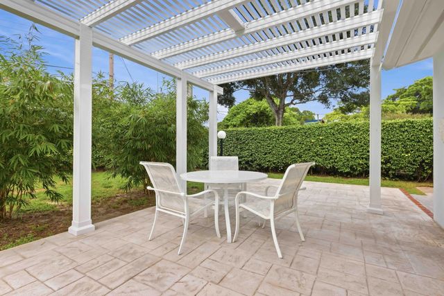 2460 SW 15TH Street, Fort Lauderdale, FL 33312