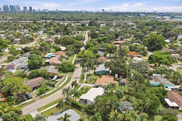2460 SW 15TH Street, Fort Lauderdale, FL 33312