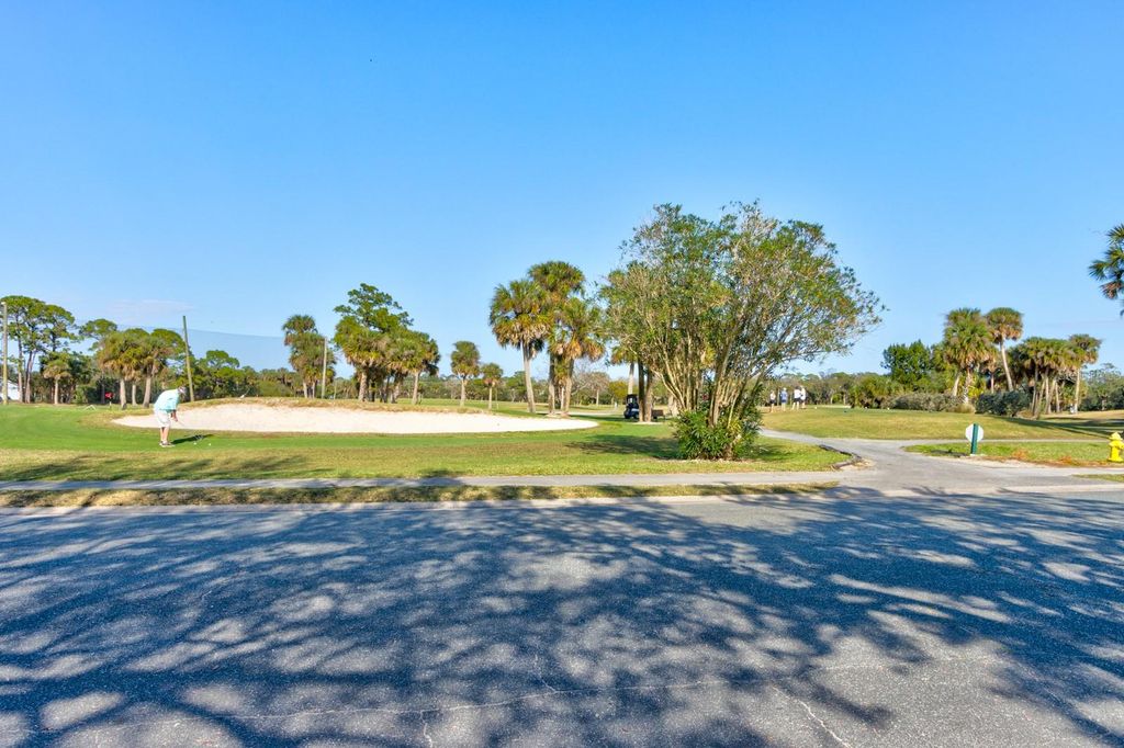 Image 19 of property listing at 1140 FAIRVILLA DRIVE, New Smyrna Beach, FL 32168