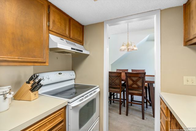 704 Horseshoe Bay Blvd, Horseshoe Bay, TX 78657