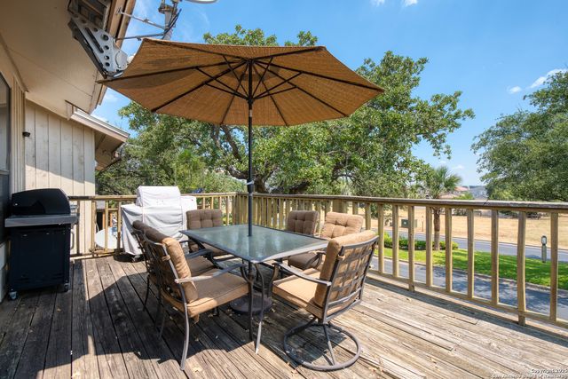 704 Horseshoe Bay Blvd, Horseshoe Bay, TX 78657