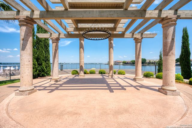 704 Horseshoe Bay Blvd, Horseshoe Bay, TX 78657