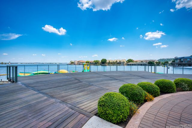 704 Horseshoe Bay Blvd, Horseshoe Bay, TX 78657