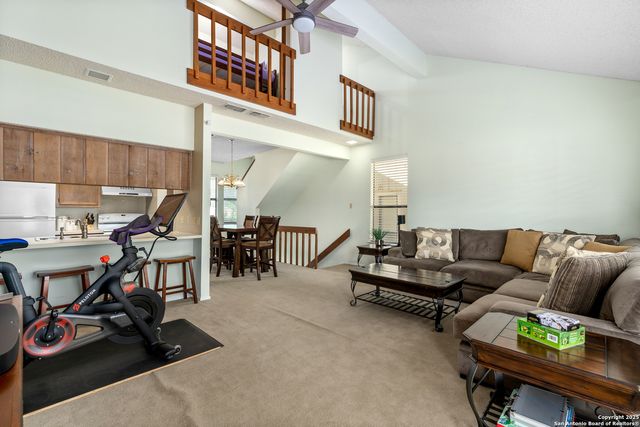 704 Horseshoe Bay Blvd, Horseshoe Bay, TX 78657