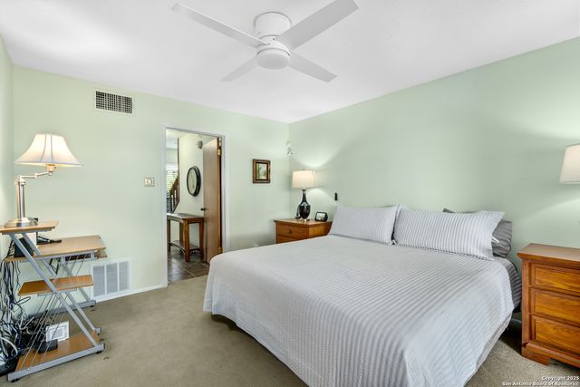 704 Horseshoe Bay Blvd, Horseshoe Bay, TX 78657