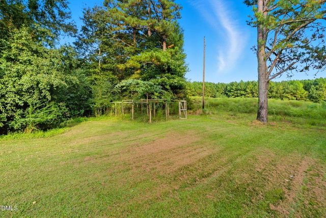1412 Parks Village Road, Zebulon, NC 27597