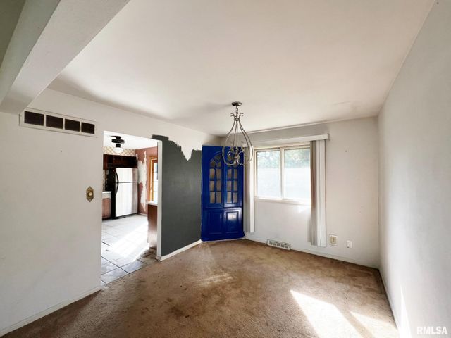 2824 W ROHMANN Avenue, West Peoria, IL 61604