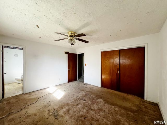 2824 W ROHMANN Avenue, West Peoria, IL 61604