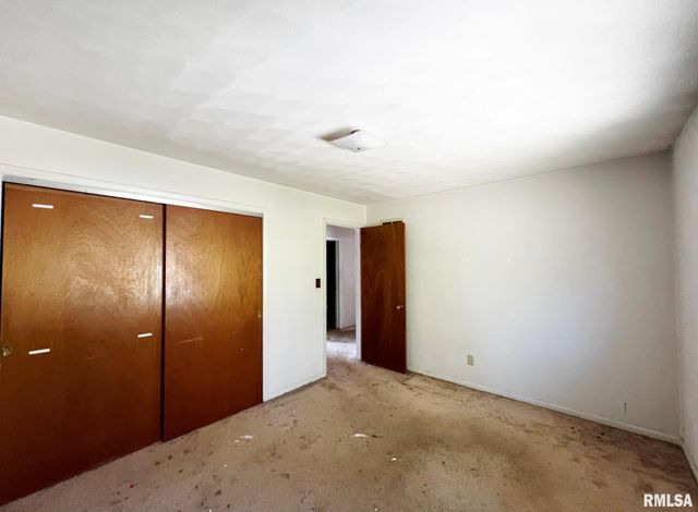 2824 W ROHMANN Avenue, West Peoria, IL 61604