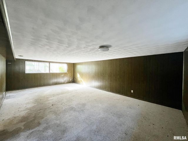 2824 W ROHMANN Avenue, West Peoria, IL 61604