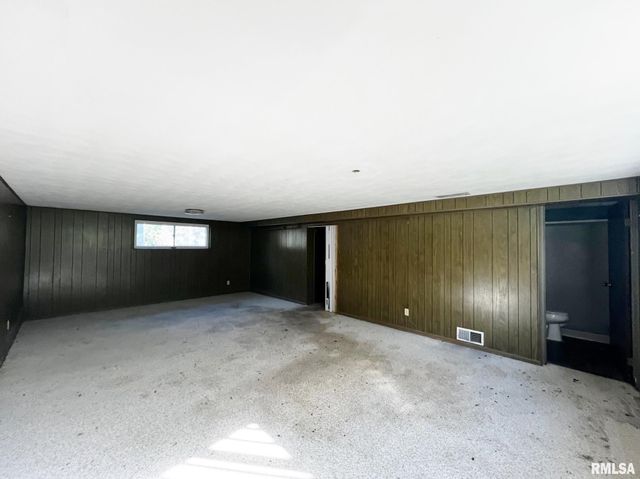 2824 W ROHMANN Avenue, West Peoria, IL 61604